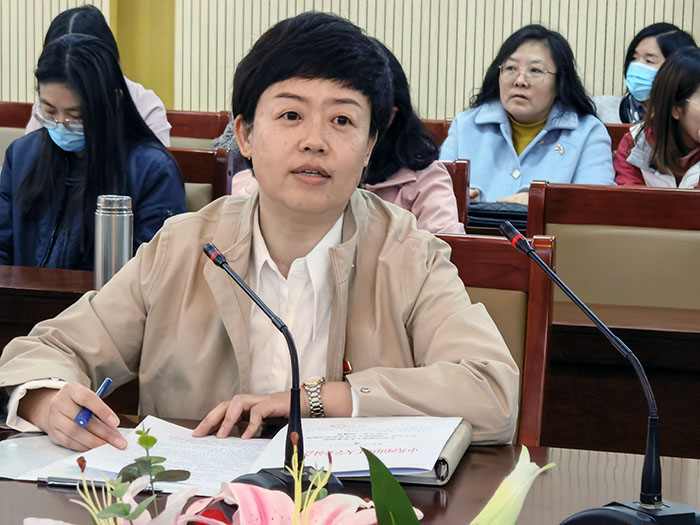 亚洲av
召开党史学习教育动员部署会2.jpg
