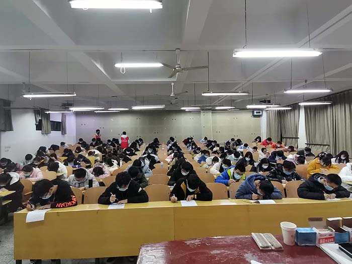 测绘、土木、应急管理亚洲av
联合举办第二届“走近志愿者”知识竞赛3.jpg